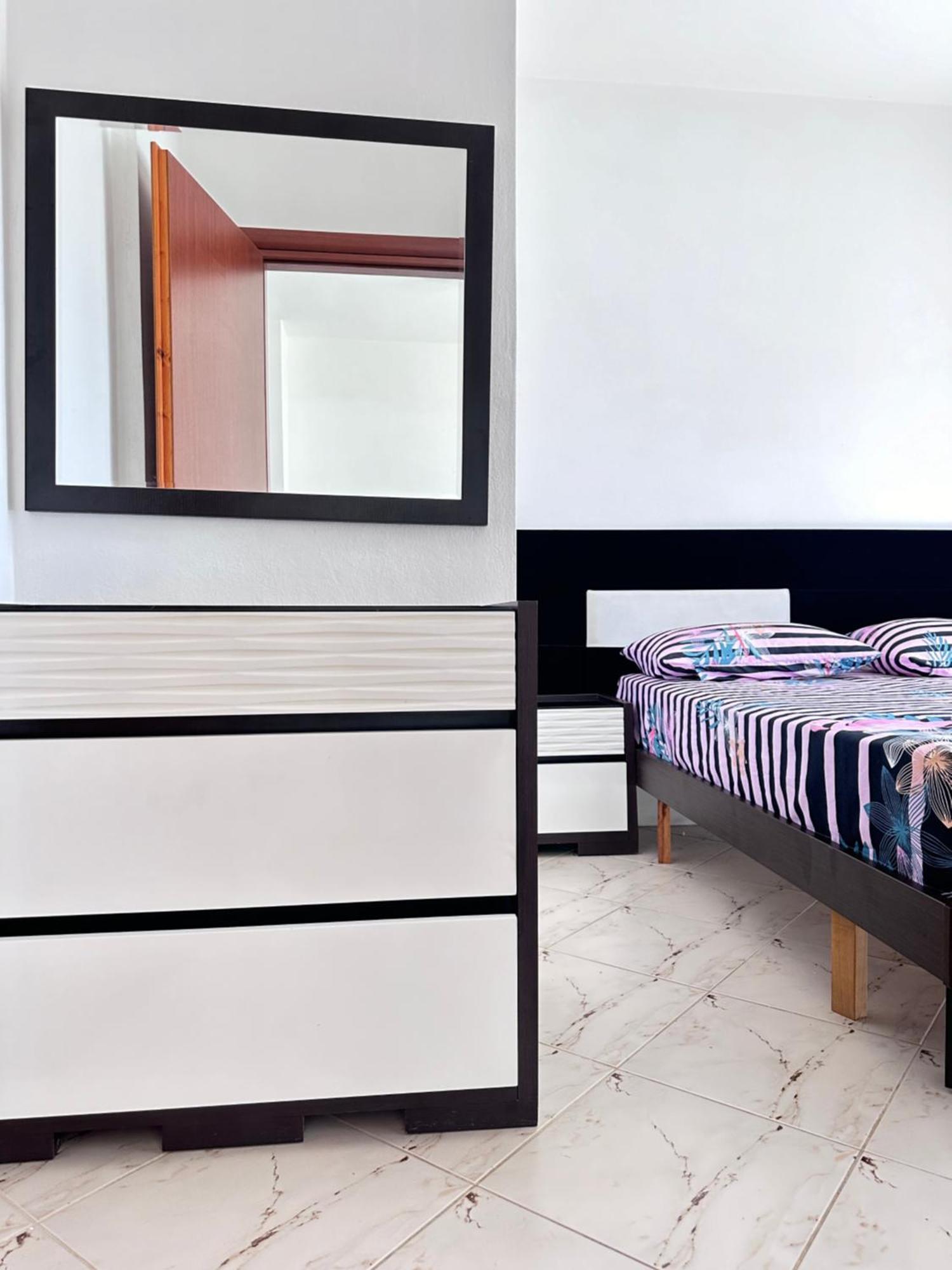 Tini Sea View Apartment Sarandë Buitenkant foto